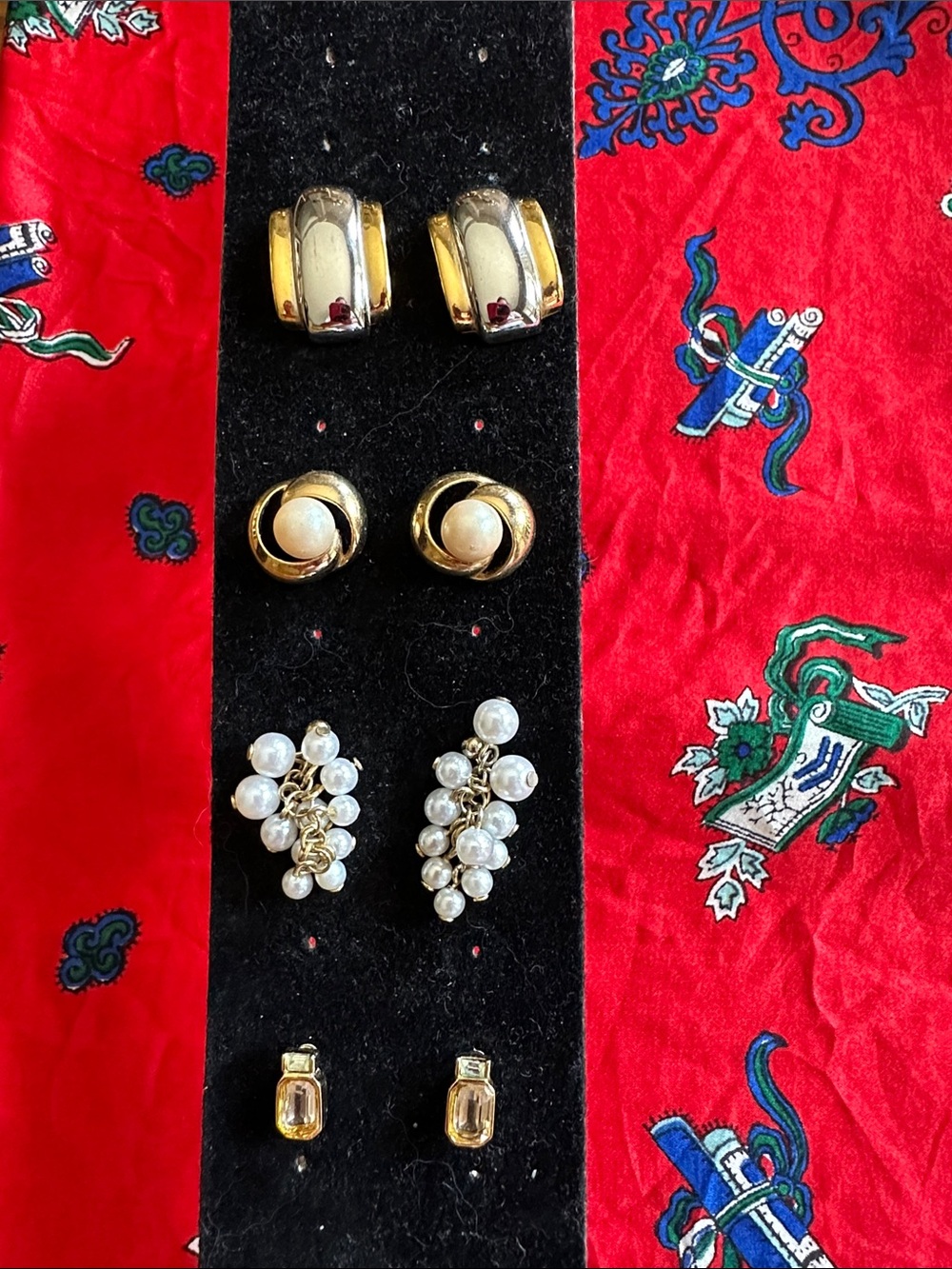 4 Pairs of Stud Earrings